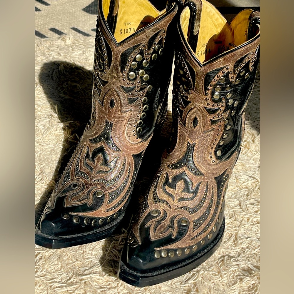 Brand New! Corral Studded Short boots size 6.5 M